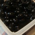 kinako1010's cooksnap of when they made ラカントSで黒豆の煮豆.