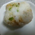 ミッキーアン's cooksnap of when they made 大葉とごまのだしむすび.