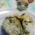 かごちゃー's cooksnap of when they made 塩昆布＆大葉＆しらすのおにぎり.