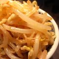 tomokoshiawase's cooksnap of when they made 簡単ピリ辛☆もやしの酢の物.