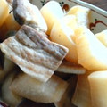 つーーじーー's cooksnap of when they made 簡単☆大根と豚ばらかたまり肉の煮物.