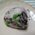 ゆみらんたん's cooksnap of when they made 簡単！枝豆と塩こんぶのうまうま♡おにぎり.