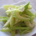 まろんかふぇ's cooksnap of when they made 簡単！セロリの漬物.