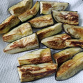 ふか谷's cooksnap of when they made 大量の油使ってませんか？なすの素揚げ方法.