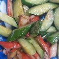まなえちゃ's cooksnap of when they made かにかまときゅうりのささっと炒め.