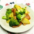 シャンプーハット's cooksnap of when they made ポテトとウインナーのカレー風味炒め.