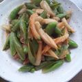かめ凜's cooksnap of when they made スナップえんどうと竹輪のポンマヨ炒め.