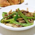 *usako*'s cooksnap of when they made ピーマンときのこのバター醤油炒め.