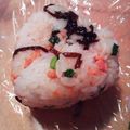 ★ひいらぎ★'s cooksnap of when they made 鮭塩こんぶ青ネギのおにぎり.