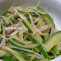 ももんがマミィ☆'s cooksnap of when they made 簡単＆安！もやしときゅうりの中華炒め✿.