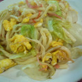 レオン犬's cooksnap of when they made レタスとかにかまのさっぱり焼きうどん.