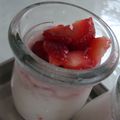 １男２女ママ's cooksnap of when they made 簡単　Ｗイチゴ　de　苺ヨーグルト.