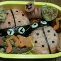 Ｓ．ｍｉｋａ's cooksnap of when they made キャラ弁★てんとうむし☆おにぎり★.