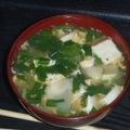 toshiebaba's cooksnap of when they made ニラ卵豆腐玉ねぎをお味噌汁の具に※覚書用.