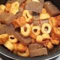 †胡桃†'s cooksnap of when they made 人参と竹輪（と蒟蒻）の甘味噌煮.