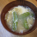 hanahana★'s cooksnap of when they made 絹さやと卵のお味噌汁.