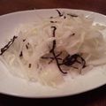 umizarusuki's cooksnap of when they made 塩こんぶと新玉ねぎの超早サラダ.