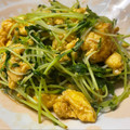 ★なみ☆'s cooksnap of when they made 豆苗（とうみょう）と卵のふわとろ炒め.