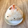 悠LOVE航's cooksnap of when they made わかめご飯で梅干しおにぎり.