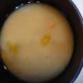 まあみママ's cooksnap of when they made 簡単！芽キャベツと人参のお味噌汁.
