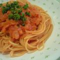 poinsechia's cooksnap of when they made トマトソース！マスカルポーネとバジル☆.