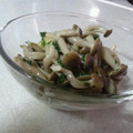 よこよこーん's cooksnap of when they made 簡単♪きのこのマリネ.