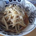 あきゅ's cooksnap of when they made 簡単☆韓国ピリ辛もやしとしめじのナムル.