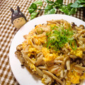 悠おかしゃん's cooksnap of when they made しめじと卵のアジアン炒め✿.