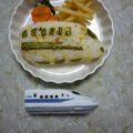 白いカピバラ's cooksnap of when they made キャラ弁☆おにぎり4・新幹線？！風.