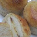 にゃん子っち's cooksnap of when they made パンの中からかわいいブッセが顔を出します.