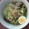 salymama's cooksnap of when they made レタスの塩にんにく炒めらーめん.