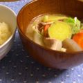 nabeko44kazu's cooksnap of when they made さつまいもと具沢山の『豚汁風』味噌汁.