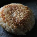 rakuen's cooksnap of when they made 玄米焼きおにぎり♡チーズＩＮ.