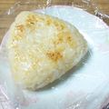 ちびちび猫's cooksnap of when they made 一人ごはん♪味噌バター青海苔おむすび.