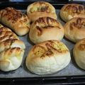 qoocharin's cooksnap of when they made ちーずIＮちくわロールパン.