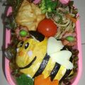 ｎｅｔｕサメ's cooksnap of when they made オムライスでミツバチのキャラ弁.