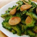 mmameco's cooksnap of when they made ゴーヤのカレー粉炒め.