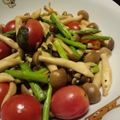 サトモユリア's cooksnap of when they made 簡単！アスパラしめじプチトマトのシソ炒め.