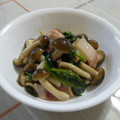 nasubeam's cooksnap of when they made ほうれん草としめじのｸﾘｰﾑ炒め.