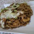 にゃにゃにゃおん's cooksnap of when they made 明治カマンベールチーズを加えた焼きそば✾.