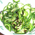 ゆずぽんの母's cooksnap of when they made 簡単☆ゴーヤときゅうり塩こんぶあえ.