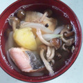 快くん's cooksnap of when they made 和風なスープ♡鮭＆きのこ.