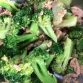 ☆ayami☆26's cooksnap of when they made 簡単！ブロッコリーとツナのごま酢和え.