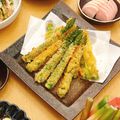 彩ごはん備忘録's cooksnap of when they made 揚げ物のついでに☆アスパラのフライ.