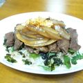 スヌぞう's cooksnap of when they made ご馳走どんぶり♪ステーキ丼.