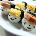zakkiiM's cooksnap of when they made お弁当に✿ほのぼの寿司あざらしのおにぎり.