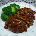 うまうま・らぶ's cooksnap of when they made ソースが絶品★上手に焼ける★ハンバーグ.