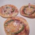 sa2ab6na's cooksnap of when they made ギョーザの皮で簡単サクサクピザ.