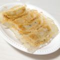 ぱふ's cooksnap of when they made 大阪王将の冷凍餃子を玉子焼き器でキレイに.