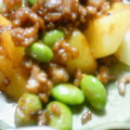 ＹＵＫＩ０６１１'s cooksnap of when they made 豚挽肉少しで！じゃがいもと枝豆の甘辛炒め.